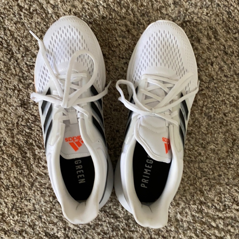 Adidas tennis shoes